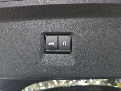 Used 2025 INFINITI QX60 Sensory AWD/4WD image 16