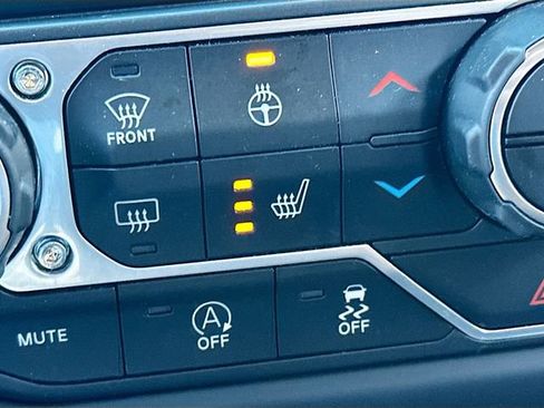 Used 2018 Jeep Wrangler Unlimited Sport S AWD/4WD image 21