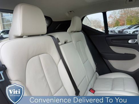 Certified 2024 Volvo XC40 B5 Plus w/ Protection Package Premier image 27