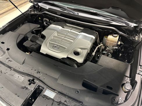 Used 2016 Lexus LX 570 4WD w/ Luxury Package image 4