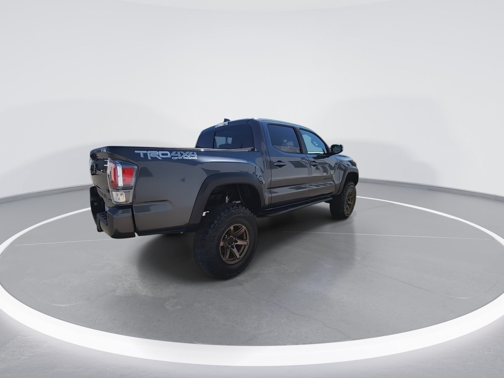 Used 2020 Toyota Tacoma TRD Off-Road w/ Technology Package AWD/4WD image 8