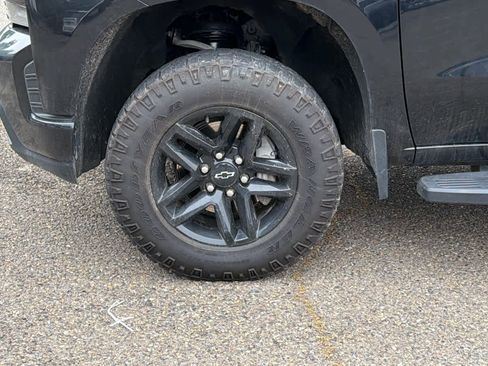 Used 2021 Chevrolet Silverado 1500 LT Trail Boss image 9