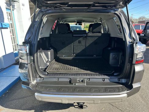 Used 2018 Toyota 4Runner 4WD image 25
