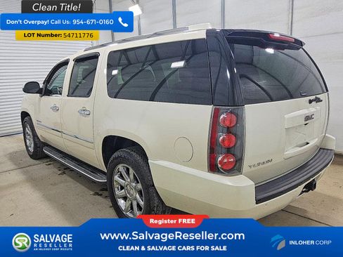 Used 2013 GMC Yukon XL Denali RWD image 3