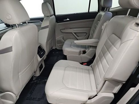 Used 2023 Volkswagen Atlas SEL Premium AWD/4WD image 31
