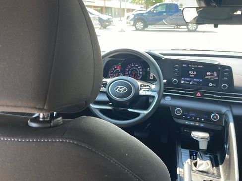 Used 2023 Hyundai Elantra SEL FWD image 14