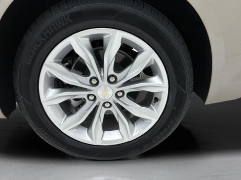 Used 2024 Chevrolet Malibu LT FWD image 9