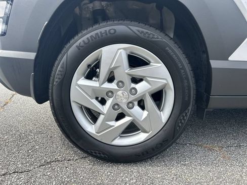 Certified 2026 Hyundai Kona SE FWD image 17