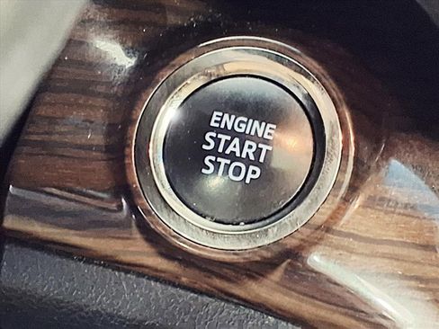 Used 2014 Toyota Avalon Limited image 21