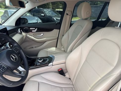 Used 2018 Mercedes-Benz GLC 300 image 5