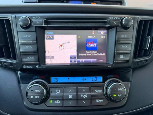 Used 2014 Toyota RAV4 XLE AWD/4WD image 14