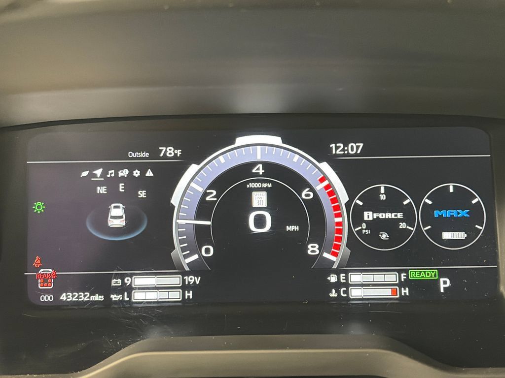 Used 2025 Toyota Sequoia TRD Pro AWD/4WD image 15