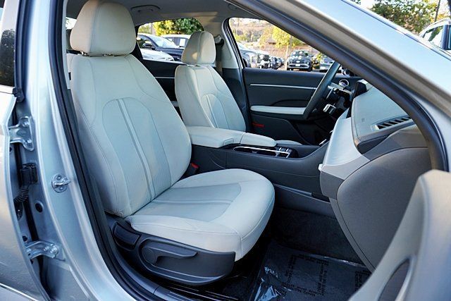 Certified 2025 Hyundai Sonata SEL FWD image 19