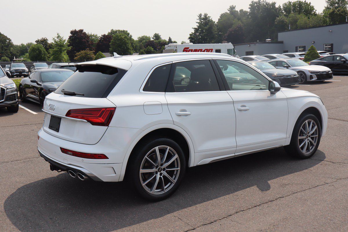Used 2022 Audi SQ5 Premium Plus w/ Premium Plus Package AWD/4WD image 5