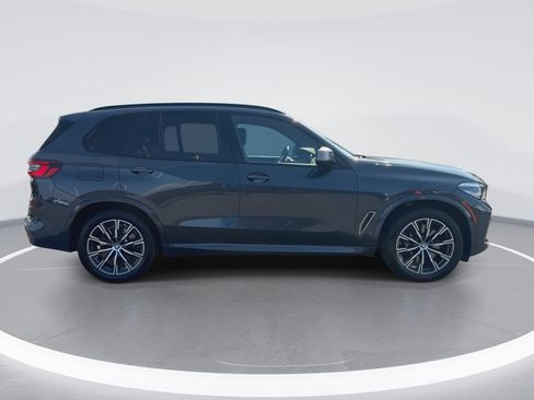 Used 2022 BMW X5 M50i AWD/4WD image 9