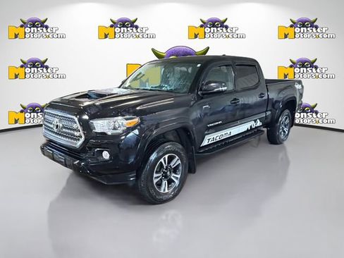 Used 2017 Toyota Tacoma TRD Off-Road image 1
