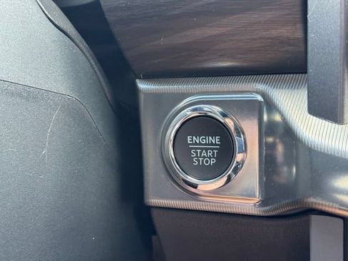 Used 2024 Ford F150 Lariat w/ Tow/Haul Package AWD/4WD image 34