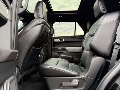 Used 2020 Ford Explorer Limited image 25