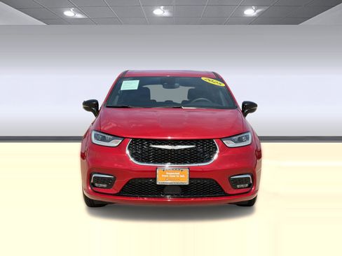 Certified 2025 Chrysler Pacifica Select image 6