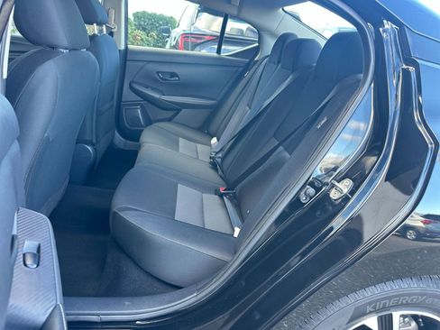 Used 2025 Nissan Sentra SV image 37