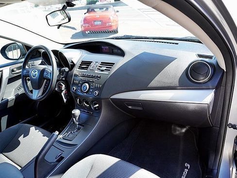 Used 2012 MAZDA MAZDA3 i Touring image 11