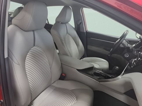 Used 2023 Toyota Camry SE w/ Protection Package (Q2) (TMS) FWD image 12