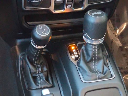 Used 2026 Jeep Wrangler Unlimited Sport AWD/4WD image 21