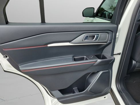 New 2026 Ford Explorer ST-Line w/ ST-Line Street Pack AWD/4WD image 25