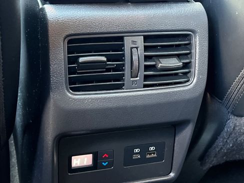 Certified 2023 Nissan Rogue SL w/ SL Premium Package image 15