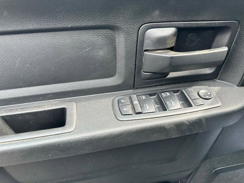 Used 2018 RAM 1500 Express image 9