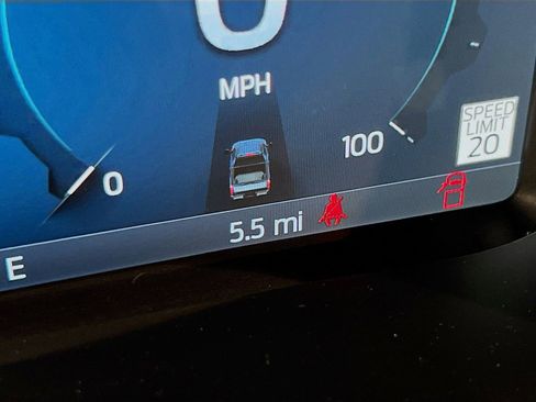 New 2026 Ford F350 Platinum w/ Tremor Off-Road Package image 2