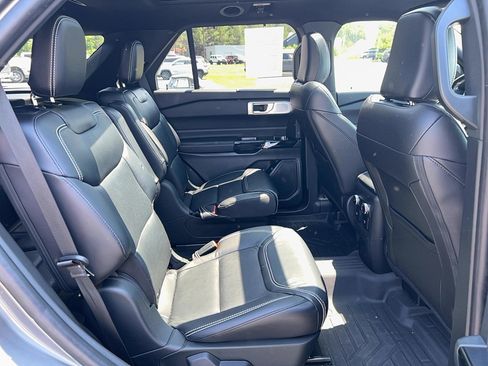 Used 2024 Ford Explorer ST w/ Equipment Group 401A AWD/4WD image 26