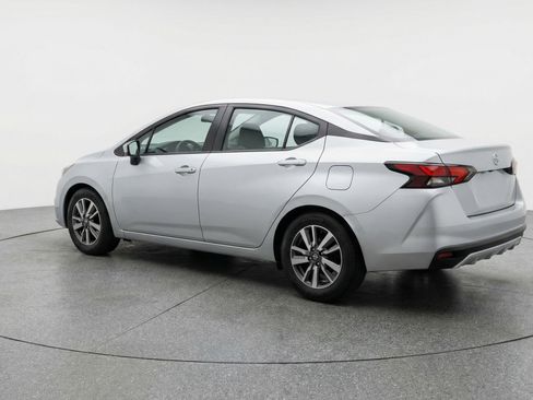 Used 2025 Nissan Versa SV image 6