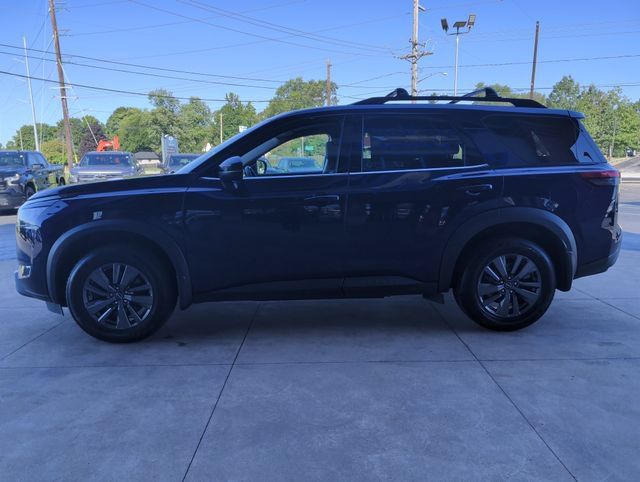 Used 2024 Nissan Pathfinder SV AWD/4WD image 4