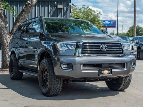 Used 2019 Toyota Sequoia TRD Sport w/ TRD Sport Premium Package AWD/4WD image 8