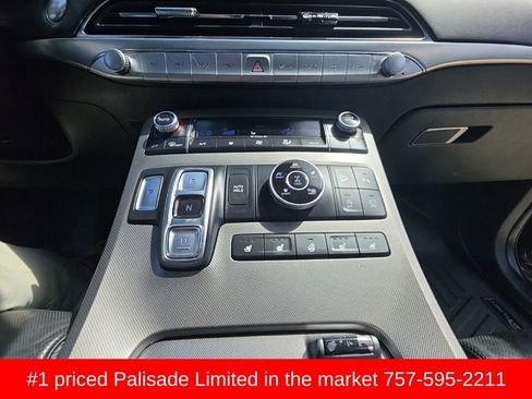 Used 2020 Hyundai Palisade Limited image 12