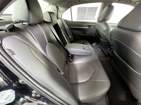 Used 2021 Toyota Camry XLE w/ Navigation Package image 27
