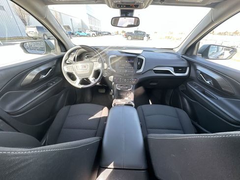 Used 2023 GMC Terrain SLE w/ Driver Convenience Package image 19