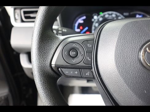 Used 2025 Toyota RAV4 XLE image 23