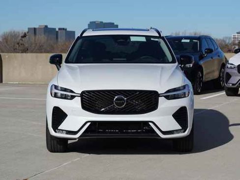 New 2026 Volvo XC60 B5 Core image 2