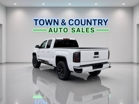 Used 2017 GMC Sierra 1500 SLE w/ SLE Value Package AWD/4WD image 3