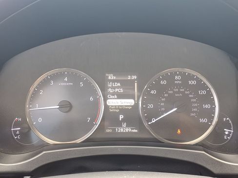 Used 2018 Lexus IS 300 w/ Premium Package RWD image 32