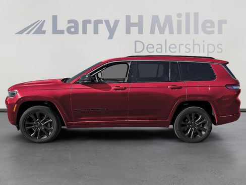 New 2026 Jeep Grand Cherokee L Limited w/ Luxury Tech Group II image 2