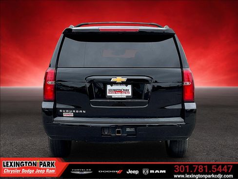Used 2018 Chevrolet Suburban LT AWD/4WD image 6