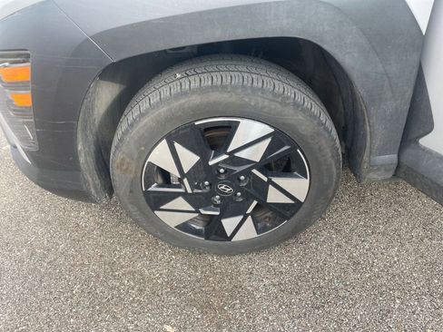 Used 2025 Hyundai Kona SEL image 28