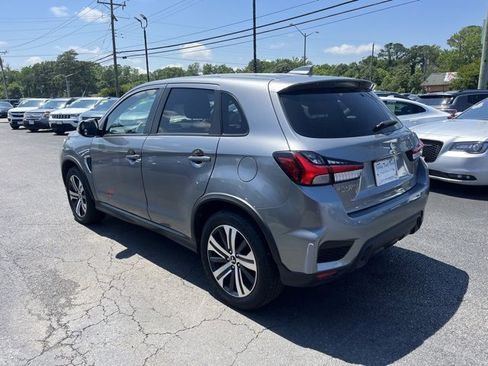 Used 2022 Mitsubishi Outlander Sport SE image 3