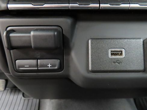 Used 2020 Chevrolet Silverado 1500 Custom Trail Boss image 52