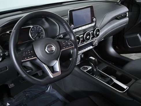 Used 2020 Nissan Sentra SV image 12