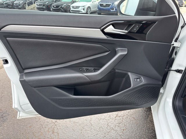 Used 2019 Volkswagen Jetta R-Line FWD image 8