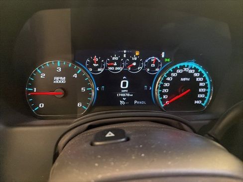 Used 2017 GMC Yukon Denali w/ Open Road Package image 18